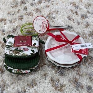 Christmas Mini Mitts and Baking Set